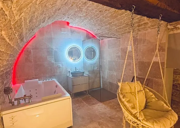 Le Caveau - Prive Apartman *